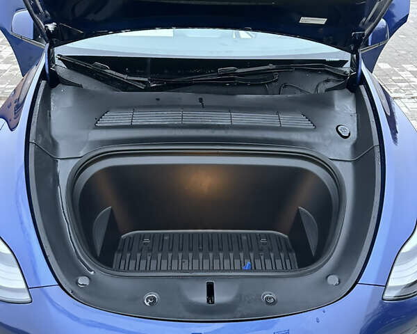 Синий Тесла Model Y, объемом двигателя 0 л и пробегом 47 тыс. км за 32000 $, фото 24 на Automoto.ua