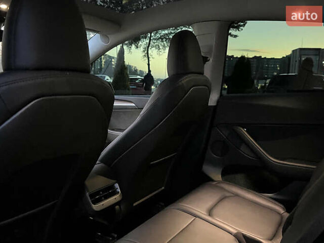 Синий Тесла Model Y, объемом двигателя 0 л и пробегом 24 тыс. км за 33850 $, фото 14 на Automoto.ua