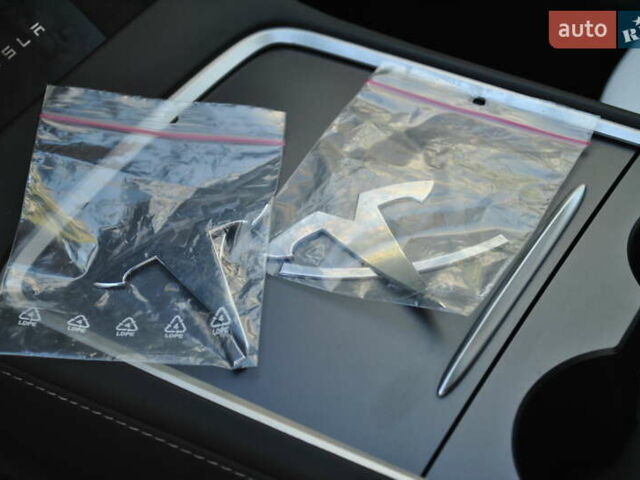 Синій Тесла Model Y, об'ємом двигуна 0 л та пробігом 24 тис. км за 26400 $, фото 41 на Automoto.ua