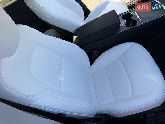 Синий Тесла Model Y, объемом двигателя 0 л и пробегом 12 тыс. км за 31500 $, фото 15 на Automoto.ua