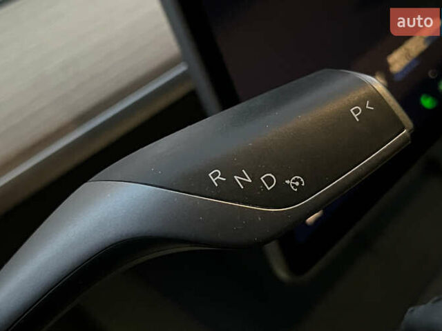 Синий Тесла Model Y, объемом двигателя 0 л и пробегом 24 тыс. км за 33850 $, фото 10 на Automoto.ua