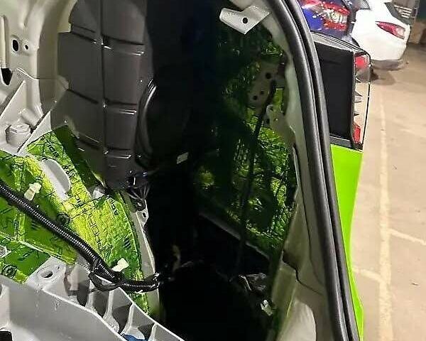 Зелений Тесла Model Y, об'ємом двигуна 0 л та пробігом 30 тис. км за 32800 $, фото 31 на Automoto.ua