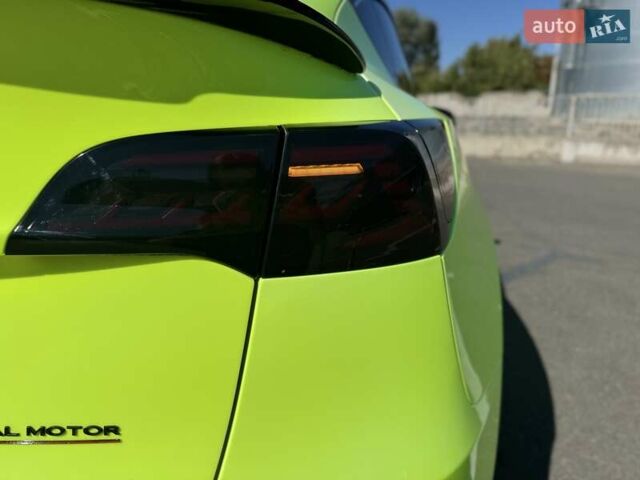 Зеленый Тесла Model Y, объемом двигателя 0 л и пробегом 11 тыс. км за 27999 $, фото 10 на Automoto.ua