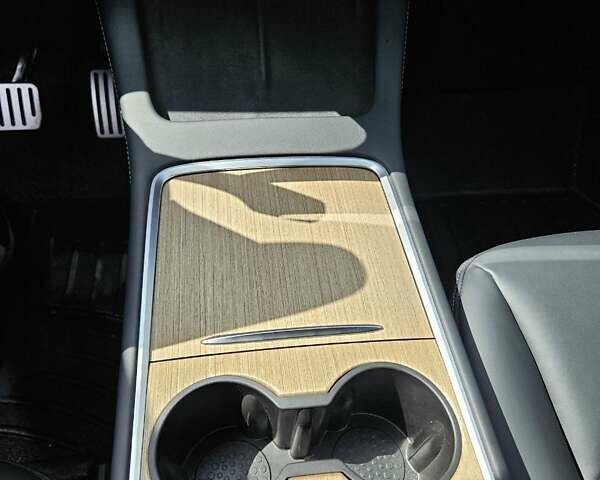 Зелений Тесла Model Y, об'ємом двигуна 0 л та пробігом 30 тис. км за 32800 $, фото 17 на Automoto.ua