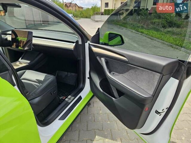Зелений Тесла Model Y, об'ємом двигуна 0 л та пробігом 30 тис. км за 32800 $, фото 22 на Automoto.ua
