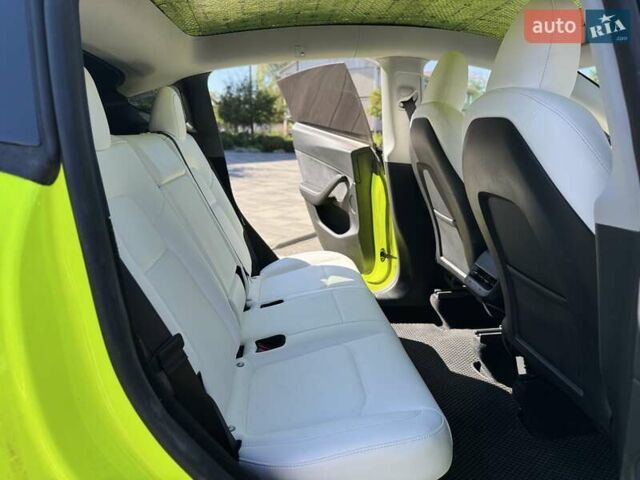 Зеленый Тесла Model Y, объемом двигателя 0 л и пробегом 11 тыс. км за 27999 $, фото 27 на Automoto.ua