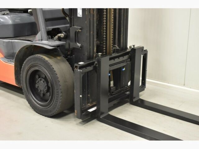 Тойота 02-8FDF30, объемом двигателя 0 л и пробегом 0 тыс. км за 16782 $, фото 3 на Automoto.ua