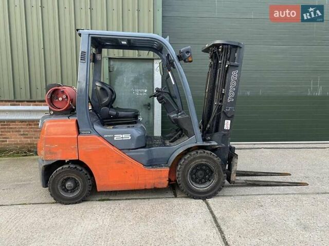 Червоний Тойота 02-8FG25, об'ємом двигуна 0 л та пробігом 9 тис. км за 13864 $, фото 3 на Automoto.ua