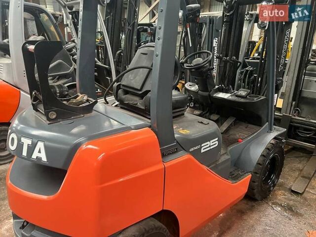 Червоний Тойота 02-8FG25, об'ємом двигуна 0 л та пробігом 9 тис. км за 13864 $, фото 4 на Automoto.ua