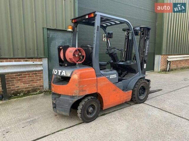 Червоний Тойота 02-8FG25, об'ємом двигуна 0 л та пробігом 9 тис. км за 13864 $, фото 7 на Automoto.ua