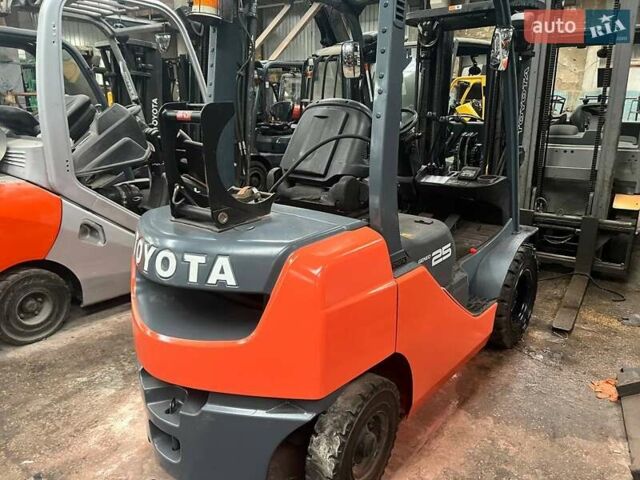 Червоний Тойота 02-8FG25, об'ємом двигуна 0 л та пробігом 9 тис. км за 13864 $, фото 5 на Automoto.ua