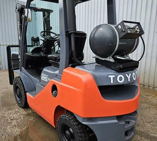 Тойота 02-8FG25, об'ємом двигуна 2.2 л та пробігом 10 тис. км за 16300 $, фото 4 на Automoto.ua