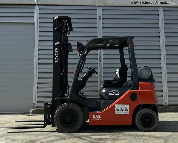 Красный Тойота 02-8FGF25, объемом двигателя 2.4 л и пробегом 4 тыс. км за 14868 $, фото 7 на Automoto.ua