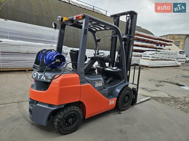 Тойота 02-8FGF25, об'ємом двигуна 2.2 л та пробігом 6 тис. км за 16800 $, фото 2 на Automoto.ua