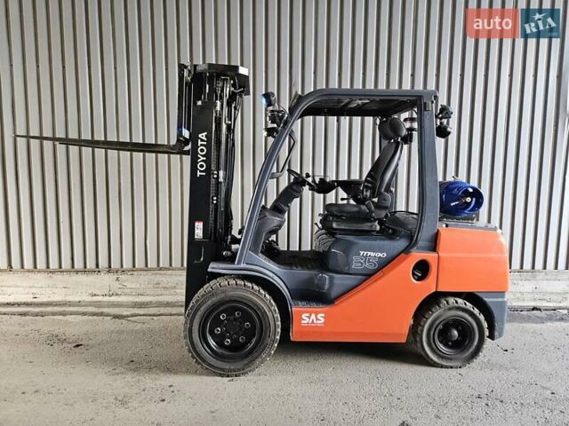 Тойота 02-8FGJF35, объемом двигателя 2.2 л и пробегом 8 тыс. км за 21000 $, фото 8 на Automoto.ua