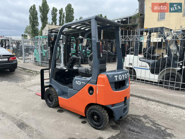 Тойота 32-8ФГ15, об'ємом двигуна 6 л та пробігом 4 тис. км за 9500 $, фото 1 на Automoto.ua