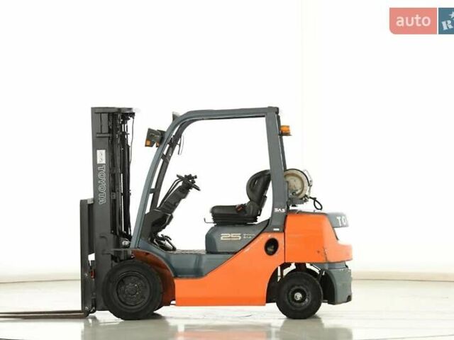 Красный Тойота 32FG-25, объемом двигателя 0 л и пробегом 1 тыс. км за 21300 $, фото 2 на Automoto.ua