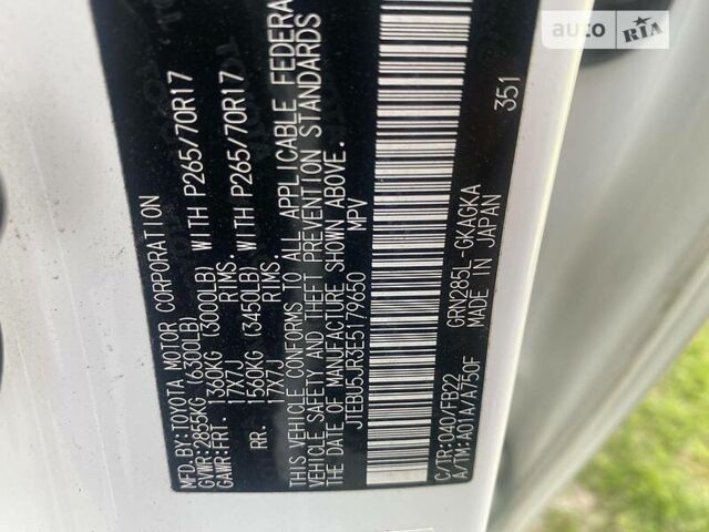 Белый Тойота 4Раннер, объемом двигателя 4 л и пробегом 250 тыс. км за 24800 $, фото 31 на Automoto.ua