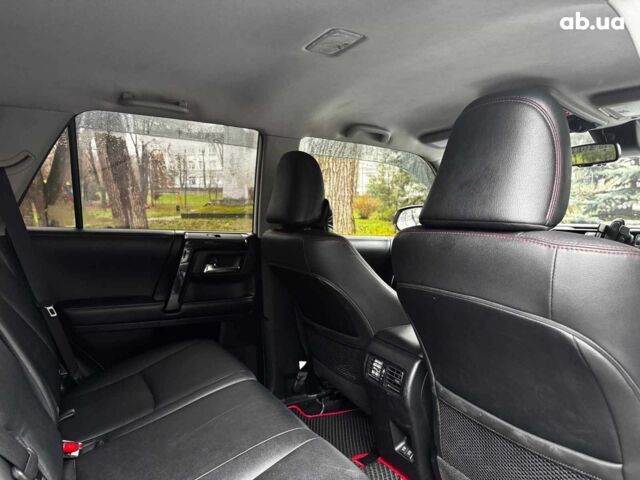 Білий Тойота 4Раннер, об'ємом двигуна 4 л та пробігом 122 тис. км за 35990 $, фото 33 на Automoto.ua