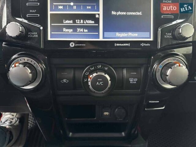 Белый Тойота 4Раннер, объемом двигателя 4 л и пробегом 122 тыс. км за 35990 $, фото 22 на Automoto.ua