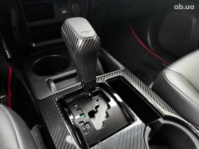 Білий Тойота 4Раннер, об'ємом двигуна 4 л та пробігом 122 тис. км за 35990 $, фото 25 на Automoto.ua