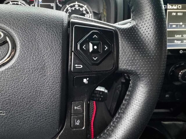 Білий Тойота 4Раннер, об'ємом двигуна 4 л та пробігом 122 тис. км за 35990 $, фото 18 на Automoto.ua