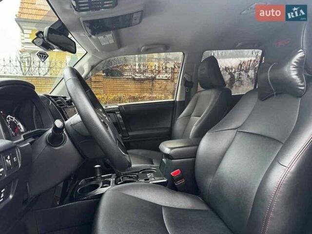 Белый Тойота 4Раннер, объемом двигателя 4 л и пробегом 122 тыс. км за 35990 $, фото 29 на Automoto.ua