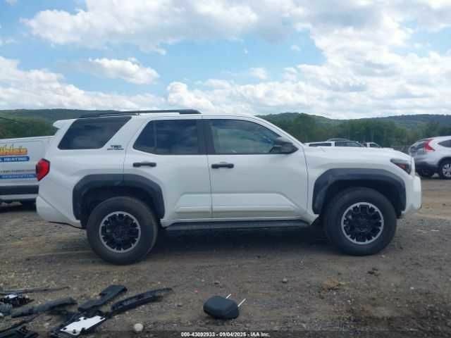 Білий Тойота 4Раннер, об'ємом двигуна 2.4 л та пробігом 4 тис. км за 721 $, фото 13 на Automoto.ua