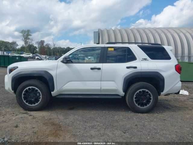 Білий Тойота 4Раннер, об'ємом двигуна 2.4 л та пробігом 4 тис. км за 721 $, фото 14 на Automoto.ua