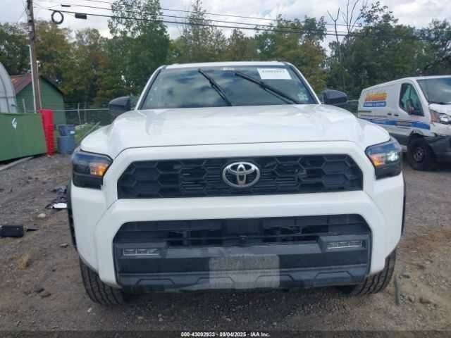 Білий Тойота 4Раннер, об'ємом двигуна 2.4 л та пробігом 4 тис. км за 721 $, фото 5 на Automoto.ua