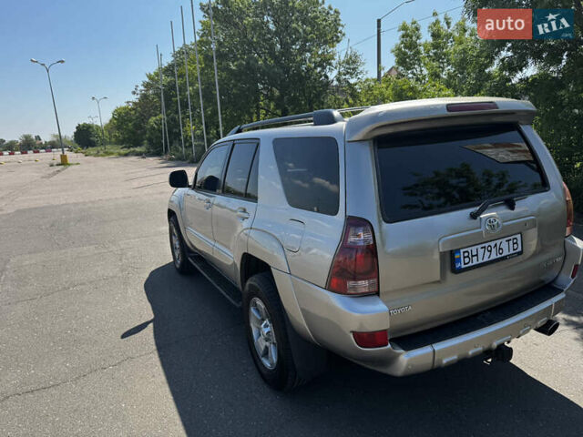Бежевий Тойота 4Раннер, об'ємом двигуна 4 л та пробігом 327 тис. км за 11500 $, фото 2 на Automoto.ua