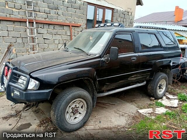 Черный Тойота 4Раннер, объемом двигателя 2 л и пробегом 400 тыс. км за 4300 $, фото 1 на Automoto.ua
