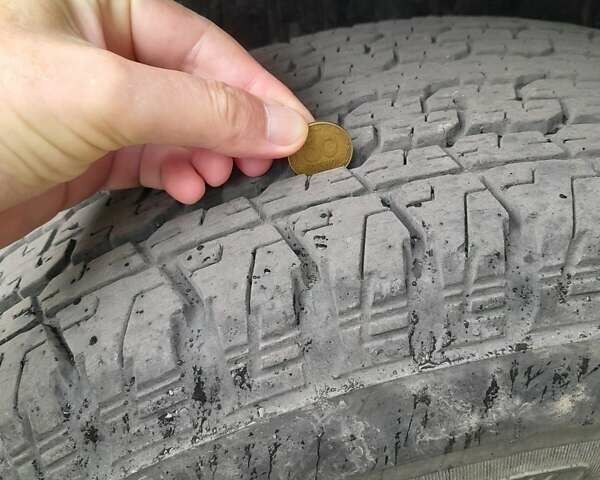 Черный Тойота 4Раннер, объемом двигателя 3 л и пробегом 350 тыс. км за 4800 $, фото 12 на Automoto.ua