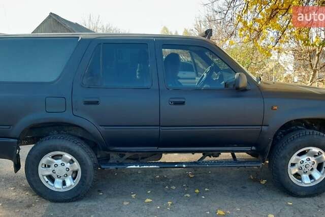Черный Тойота 4Раннер, объемом двигателя 3 л и пробегом 350 тыс. км за 4800 $, фото 4 на Automoto.ua