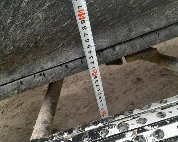 Черный Тойота 4Раннер, объемом двигателя 3 л и пробегом 350 тыс. км за 4800 $, фото 3 на Automoto.ua