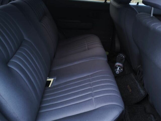 Черный Тойота 4Раннер, объемом двигателя 2.4 л и пробегом 512 тыс. км за 3500 $, фото 2 на Automoto.ua