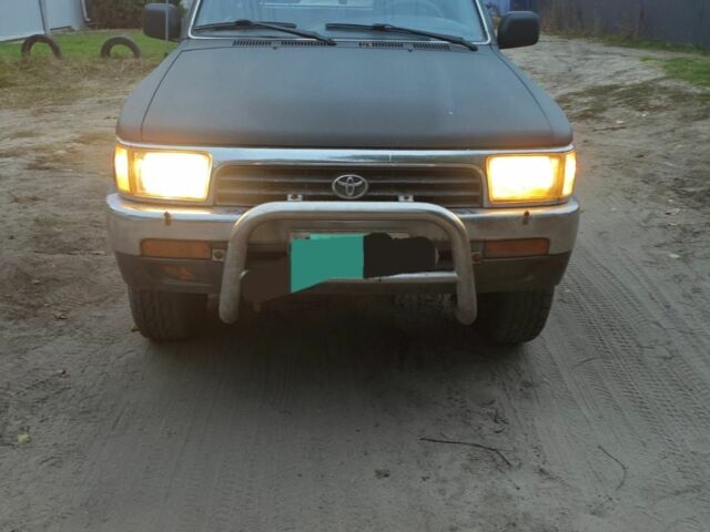 Черный Тойота 4Раннер, объемом двигателя 2.4 л и пробегом 512 тыс. км за 3500 $, фото 1 на Automoto.ua