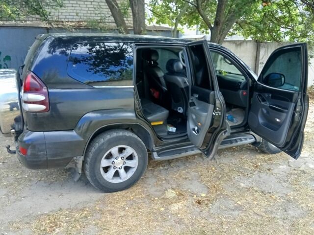 Чорний Тойота 4Раннер, об'ємом двигуна 3 л та пробігом 400 тис. км за 7000 $, фото 3 на Automoto.ua