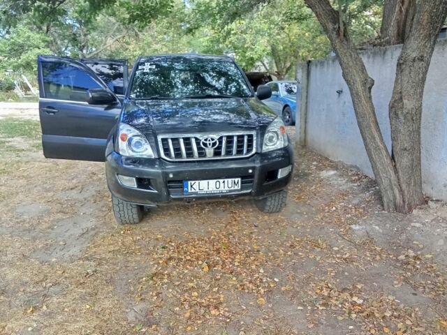 Чорний Тойота 4Раннер, об'ємом двигуна 3 л та пробігом 400 тис. км за 7000 $, фото 2 на Automoto.ua