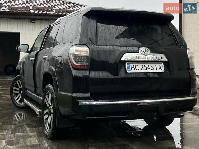 Чорний Тойота 4Раннер, об'ємом двигуна 4 л та пробігом 149 тис. км за 31000 $, фото 5 на Automoto.ua