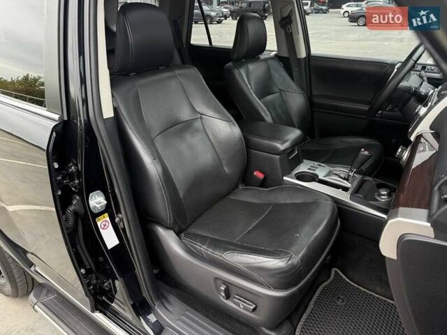 Черный Тойота 4Раннер, объемом двигателя 3.96 л и пробегом 195 тыс. км за 25950 $, фото 18 на Automoto.ua
