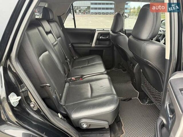 Черный Тойота 4Раннер, объемом двигателя 3.96 л и пробегом 195 тыс. км за 25950 $, фото 27 на Automoto.ua