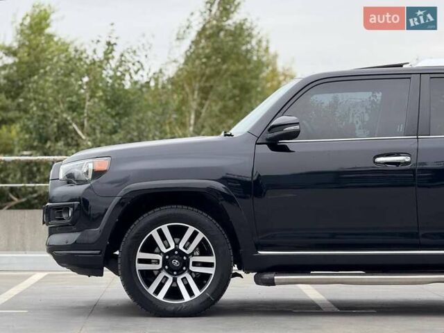 Черный Тойота 4Раннер, объемом двигателя 3.96 л и пробегом 195 тыс. км за 25950 $, фото 1 на Automoto.ua