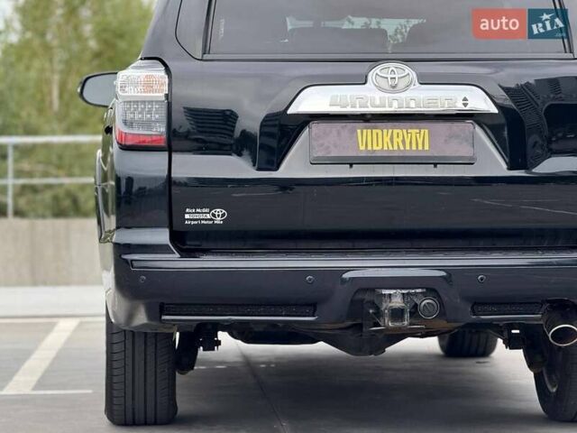 Черный Тойота 4Раннер, объемом двигателя 3.96 л и пробегом 195 тыс. км за 25950 $, фото 16 на Automoto.ua