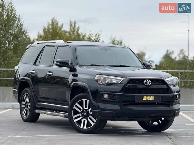 Черный Тойота 4Раннер, объемом двигателя 3.96 л и пробегом 195 тыс. км за 25950 $, фото 3 на Automoto.ua