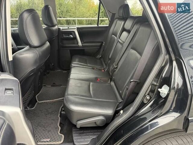 Черный Тойота 4Раннер, объемом двигателя 3.96 л и пробегом 195 тыс. км за 25950 $, фото 26 на Automoto.ua