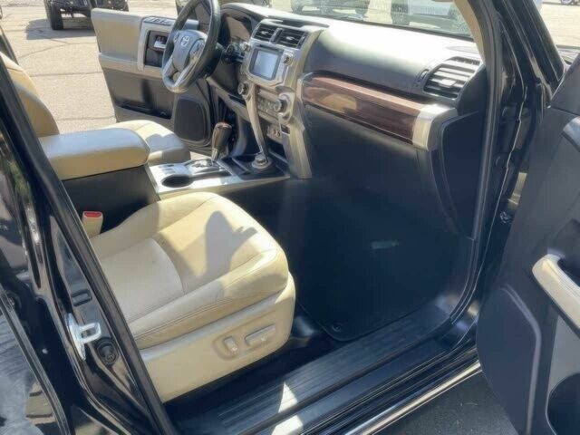 Черный Тойота 4Раннер, объемом двигателя 4 л и пробегом 35 тыс. км за 11600 $, фото 7 на Automoto.ua