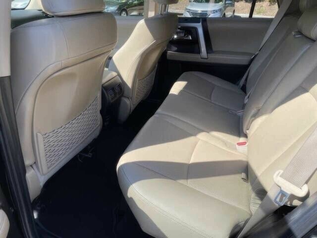 Черный Тойота 4Раннер, объемом двигателя 4 л и пробегом 35 тыс. км за 11600 $, фото 13 на Automoto.ua