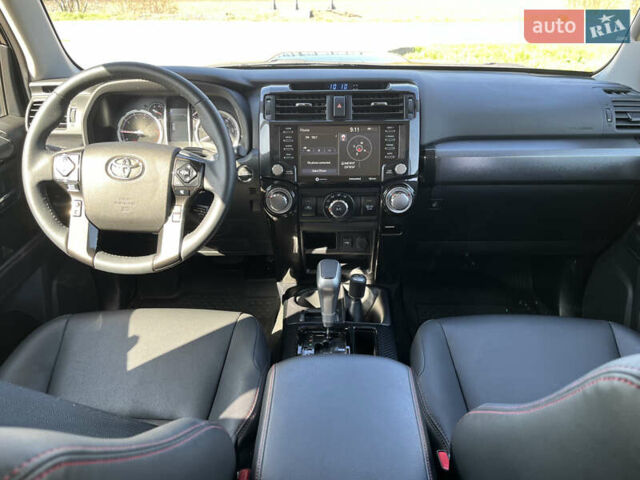 Черный Тойота 4Раннер, объемом двигателя 3.96 л и пробегом 14 тыс. км за 39000 $, фото 11 на Automoto.ua