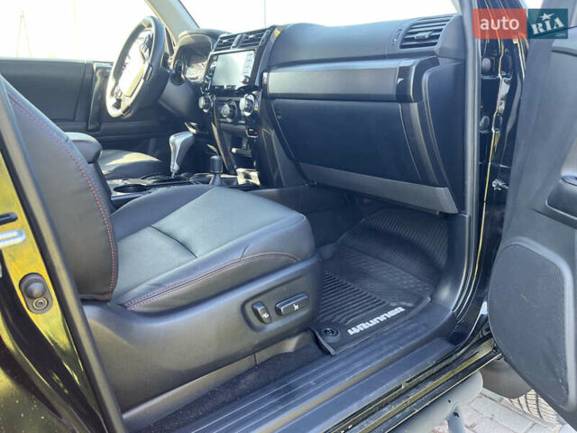 Черный Тойота 4Раннер, объемом двигателя 3.96 л и пробегом 14 тыс. км за 39000 $, фото 8 на Automoto.ua